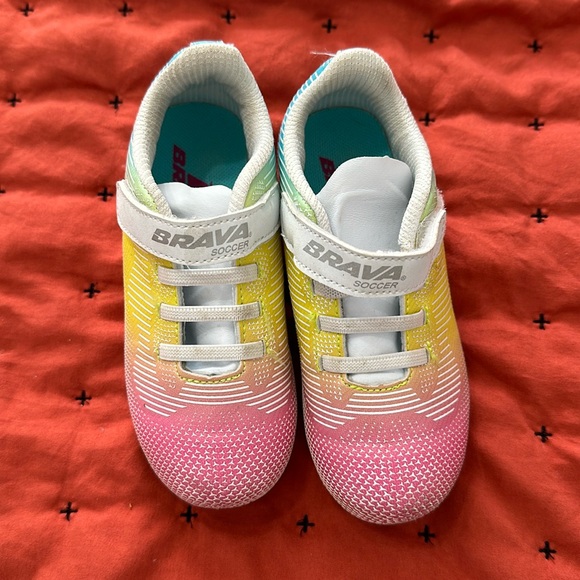 brava Other - Brava soccer cleats